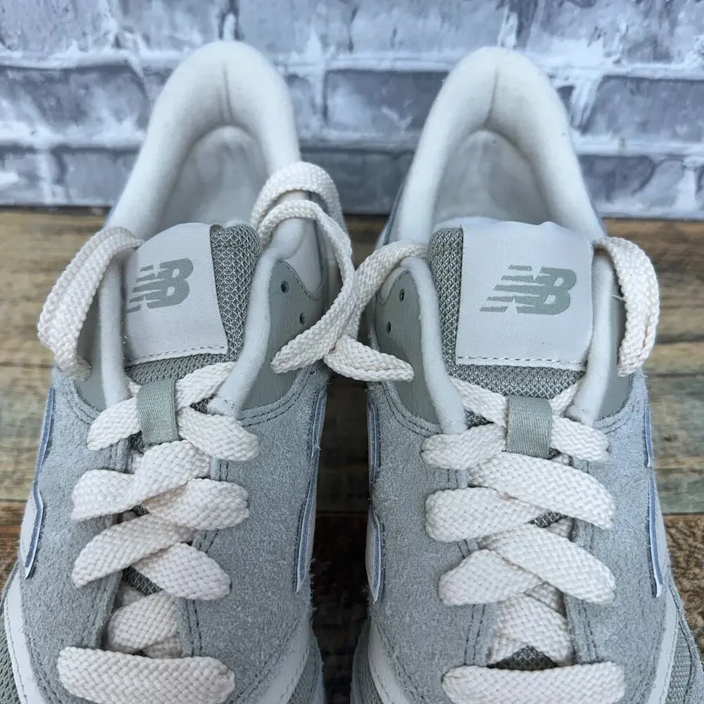 New Balance 997R Classics Green Beige U997REF Mens Size 9.5 / Womens 11 NWOB